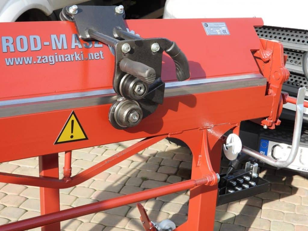 AbkantbankMaschinenfrSpenglerfrBlechSchereSchwenkbiegemaschinezuDachHerstellerAbkantbnkeRundbiegemaschineWulststabWulststange  x