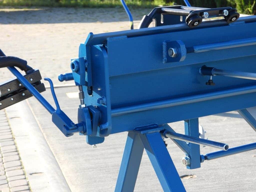 AbkantbankMaschinenfrSpenglerfrBlechSchereSchwenkbiegemaschinezuDachHerstellerAbkantbnkeRundbiegemaschineWulststabWulststangeabkantbank.de  x