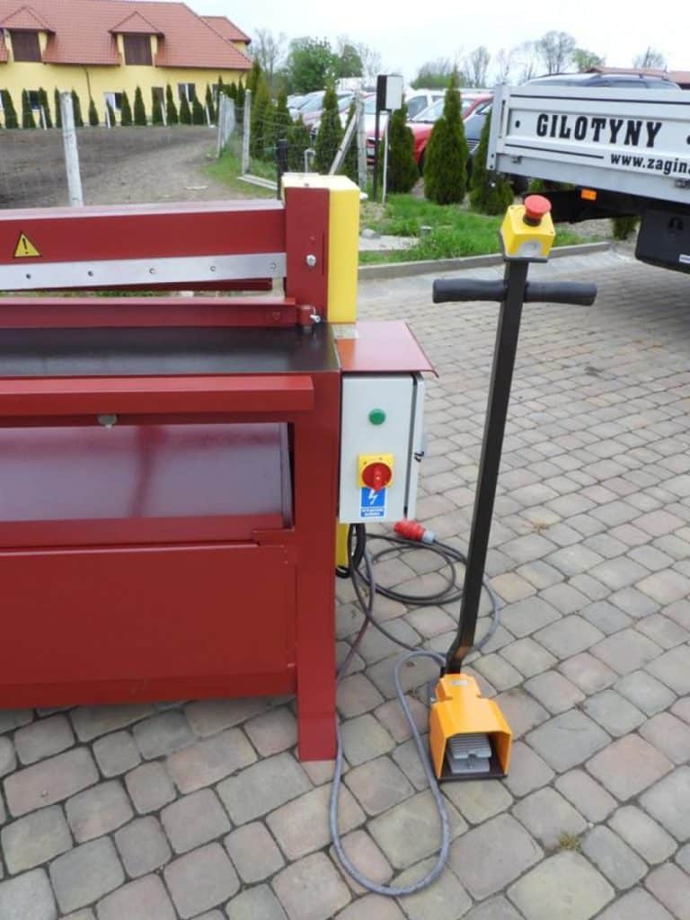 HydraulischeTafelschereSchlagschereGuillotinemkopia x