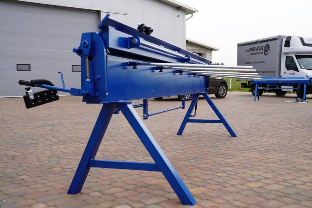 zuDachWulstgertBlechmaschinenPRODMASZSchwenkbiegemaschineWalzenrundmaschinefrBlechSchereBiegemaschineWulstmaschine x